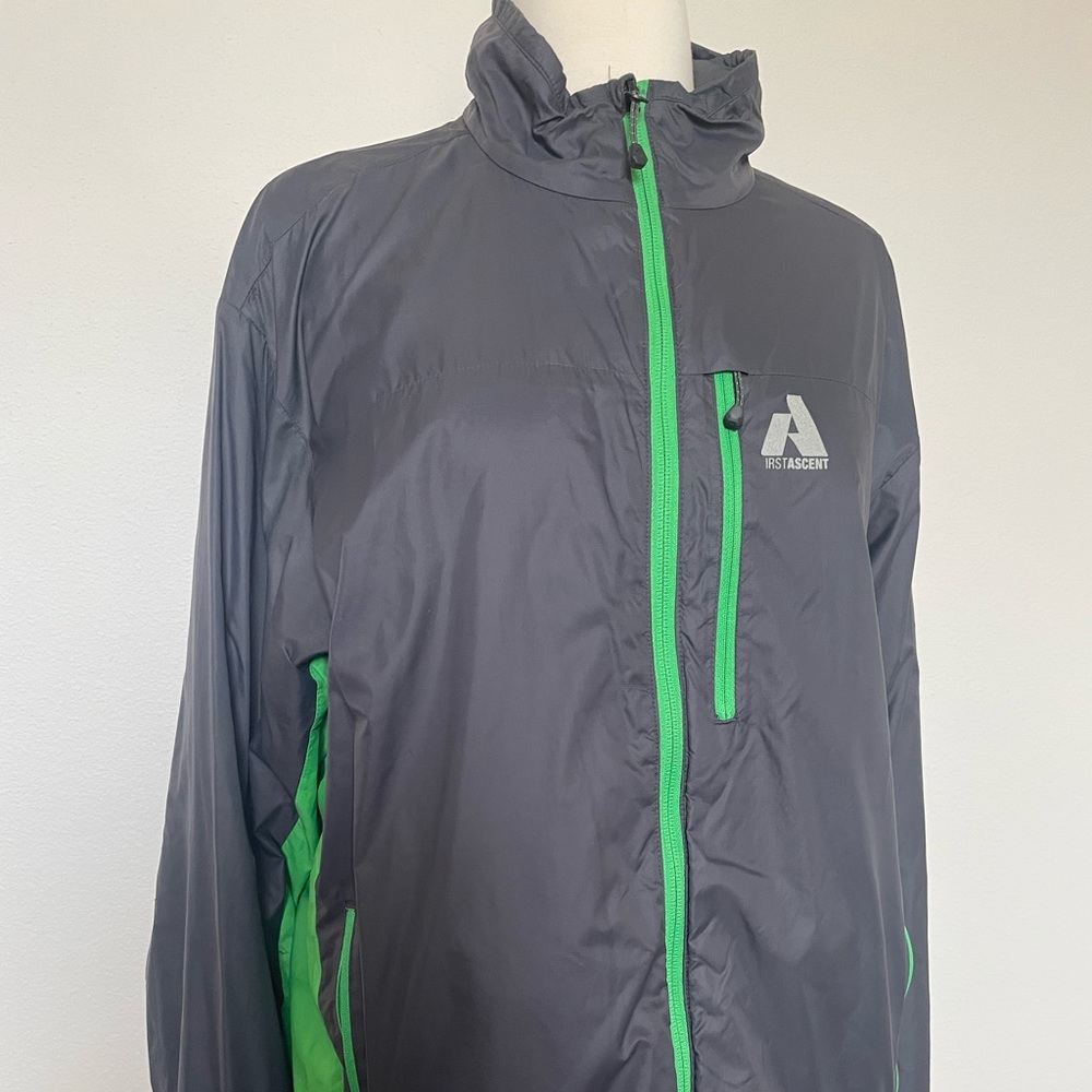 Men’s windbreaker jacket